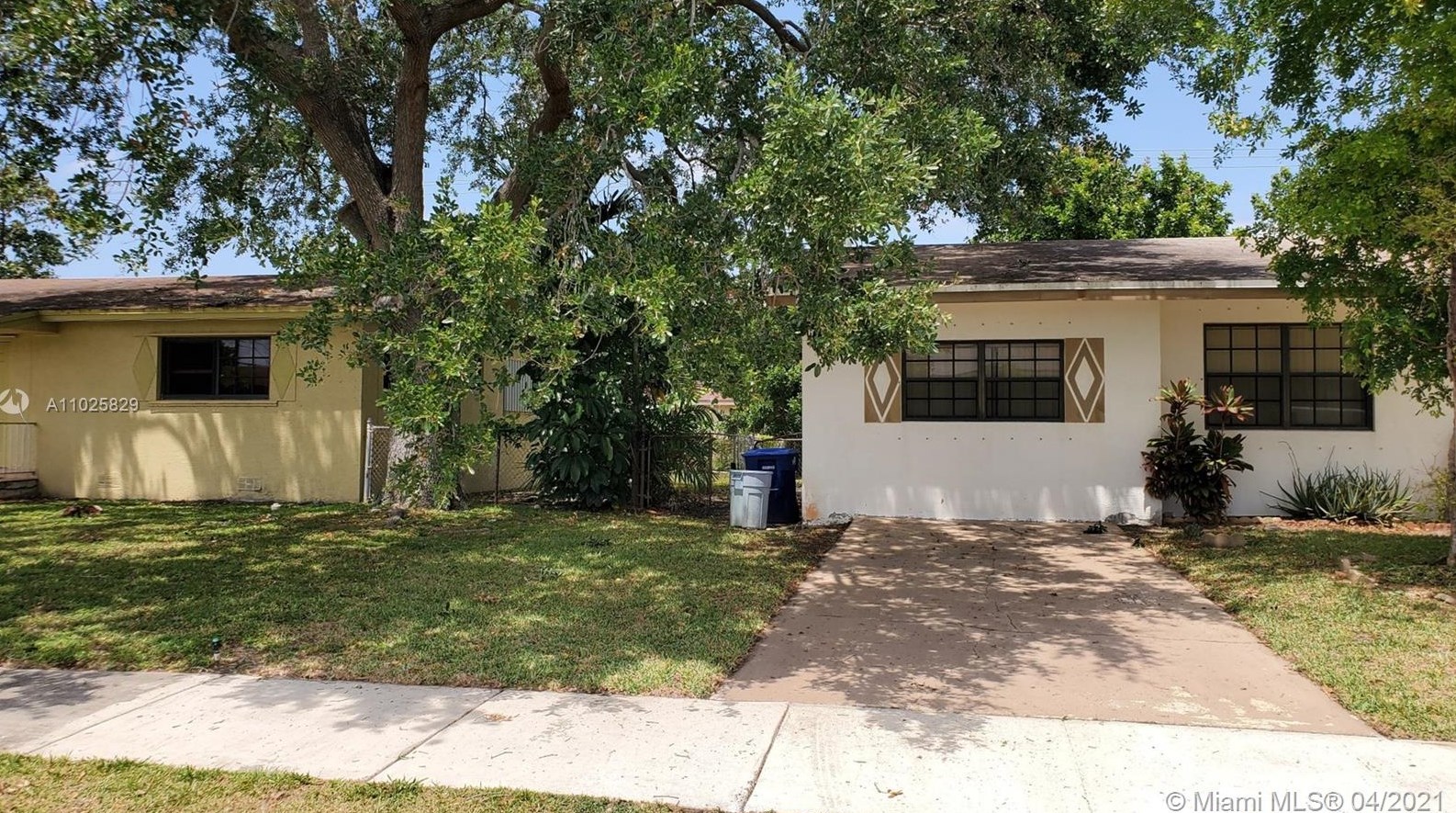 1141 204th Ter, Miami FL  33179-2639 exterior