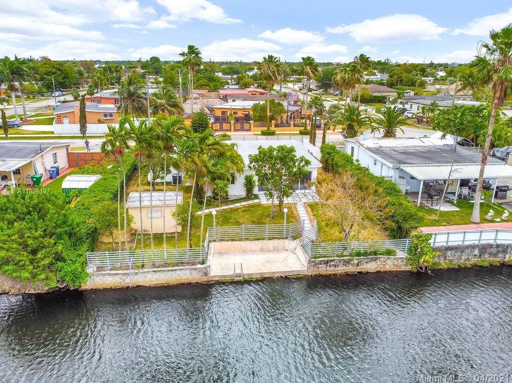 11325 58 Ter, Miami FL 33178-2809 exterior