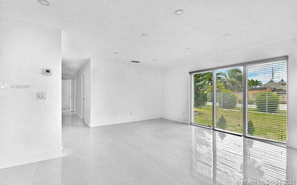 11325 58 Ter, Miami FL 33178-2809 exterior