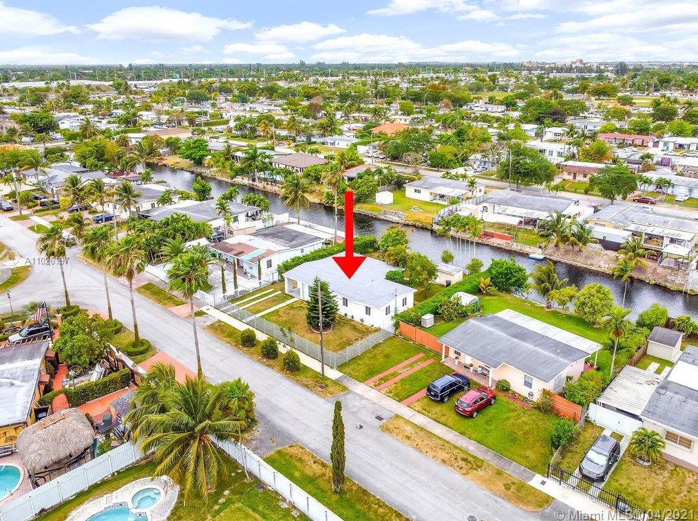 11325 58 Ter, Miami FL 33178-2809 exterior