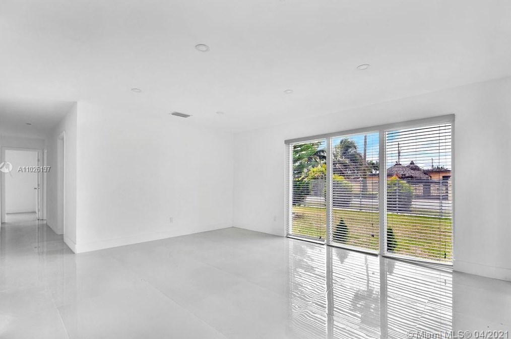 11325 58 Ter, Miami FL 33178-2809 exterior