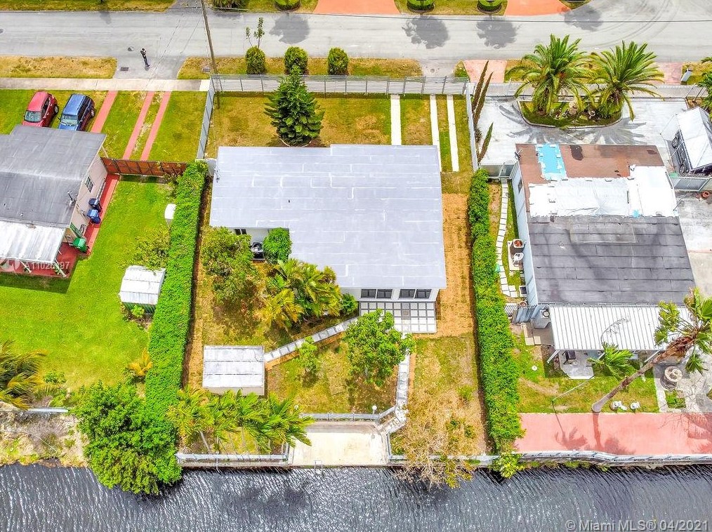 11325 58 Ter, Miami FL 33178-2809 exterior