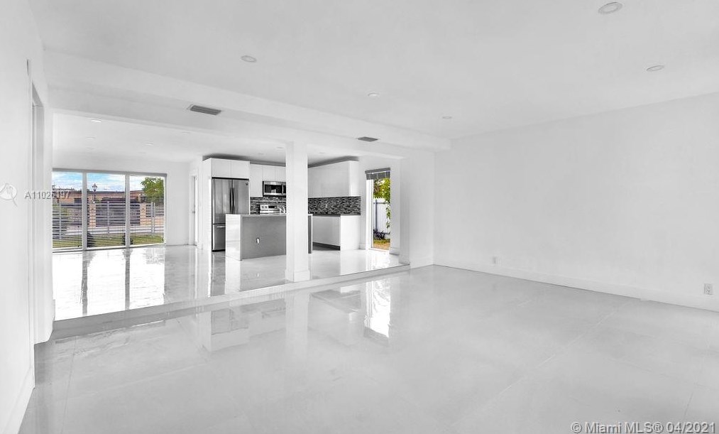 11325 58 Ter, Miami FL 33178-2809 exterior