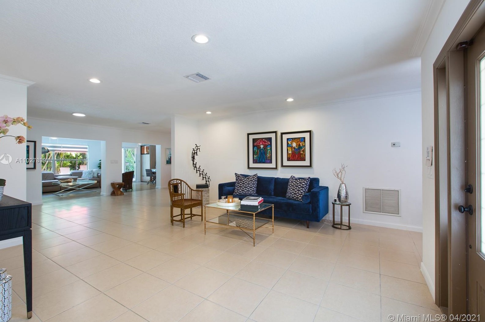 5810 Leonardo St, Miami FL  33146-2623 exterior