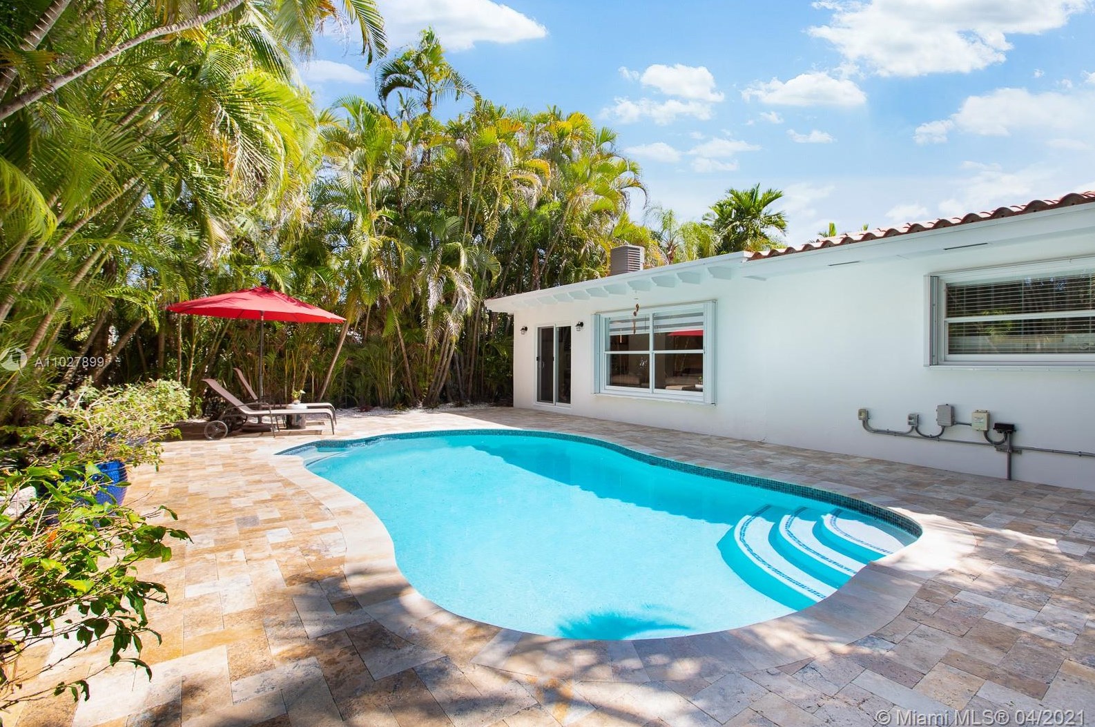 5810 Leonardo St, Miami FL  33146-2623 exterior