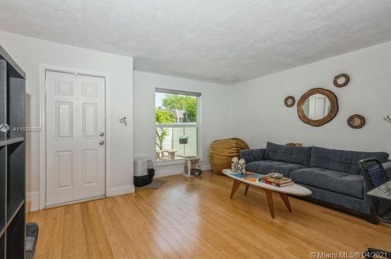 9802 92nd Ter, Miami, FL 33176-1804