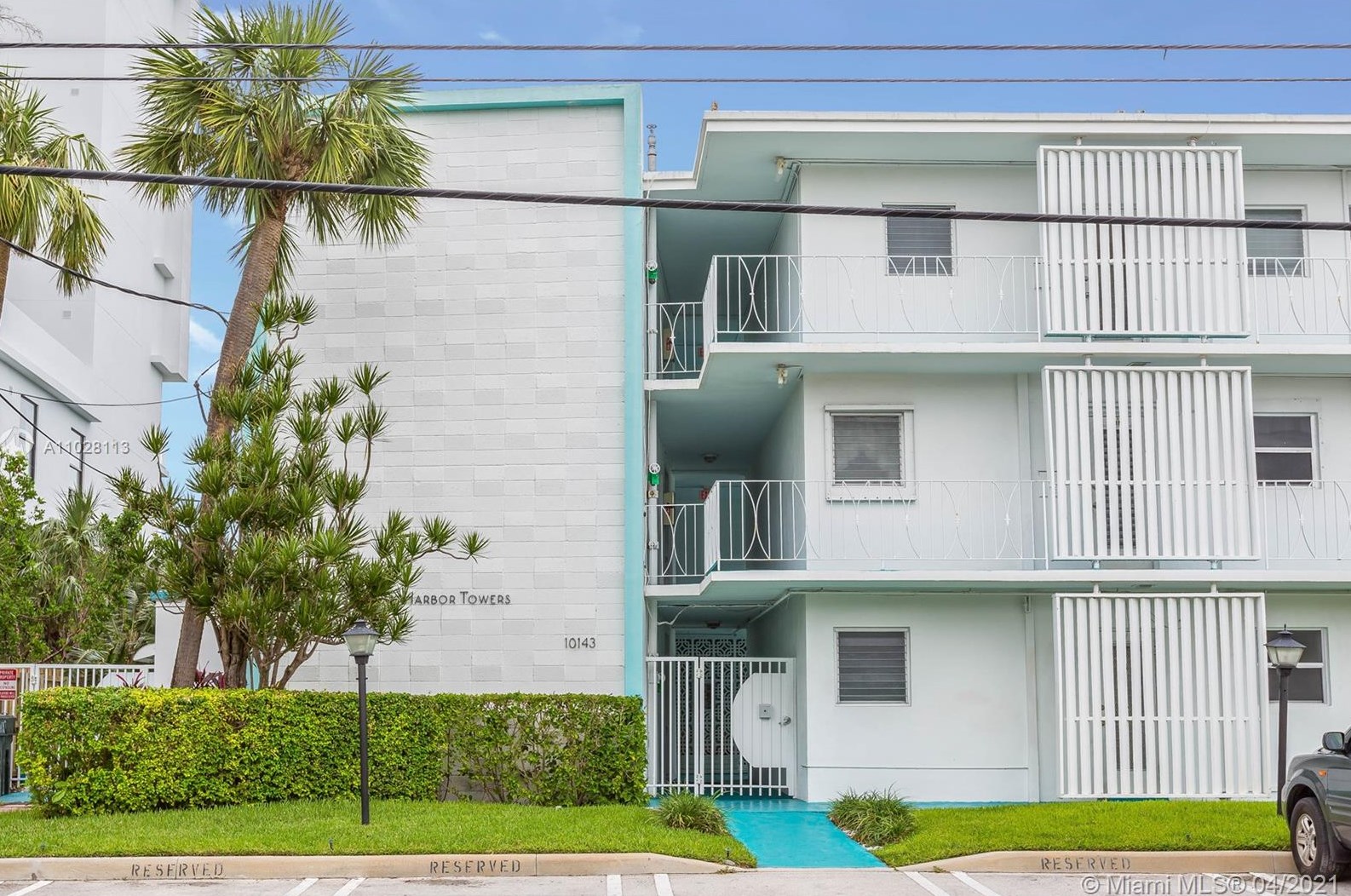 10143 E Bay Harbor Dr #9b, Miami, FL