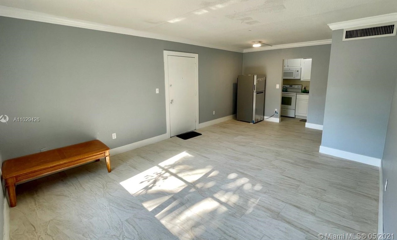 8007 W 6th Ave #b, Hialeah, FL 33014