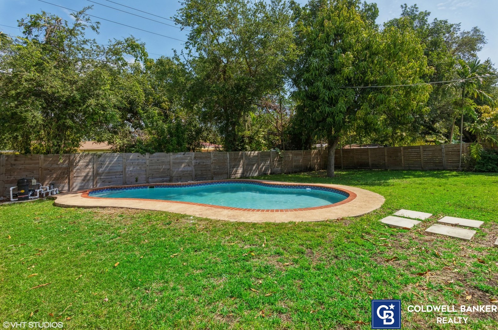 911 142 St, Miami FL 33176-7103 exterior