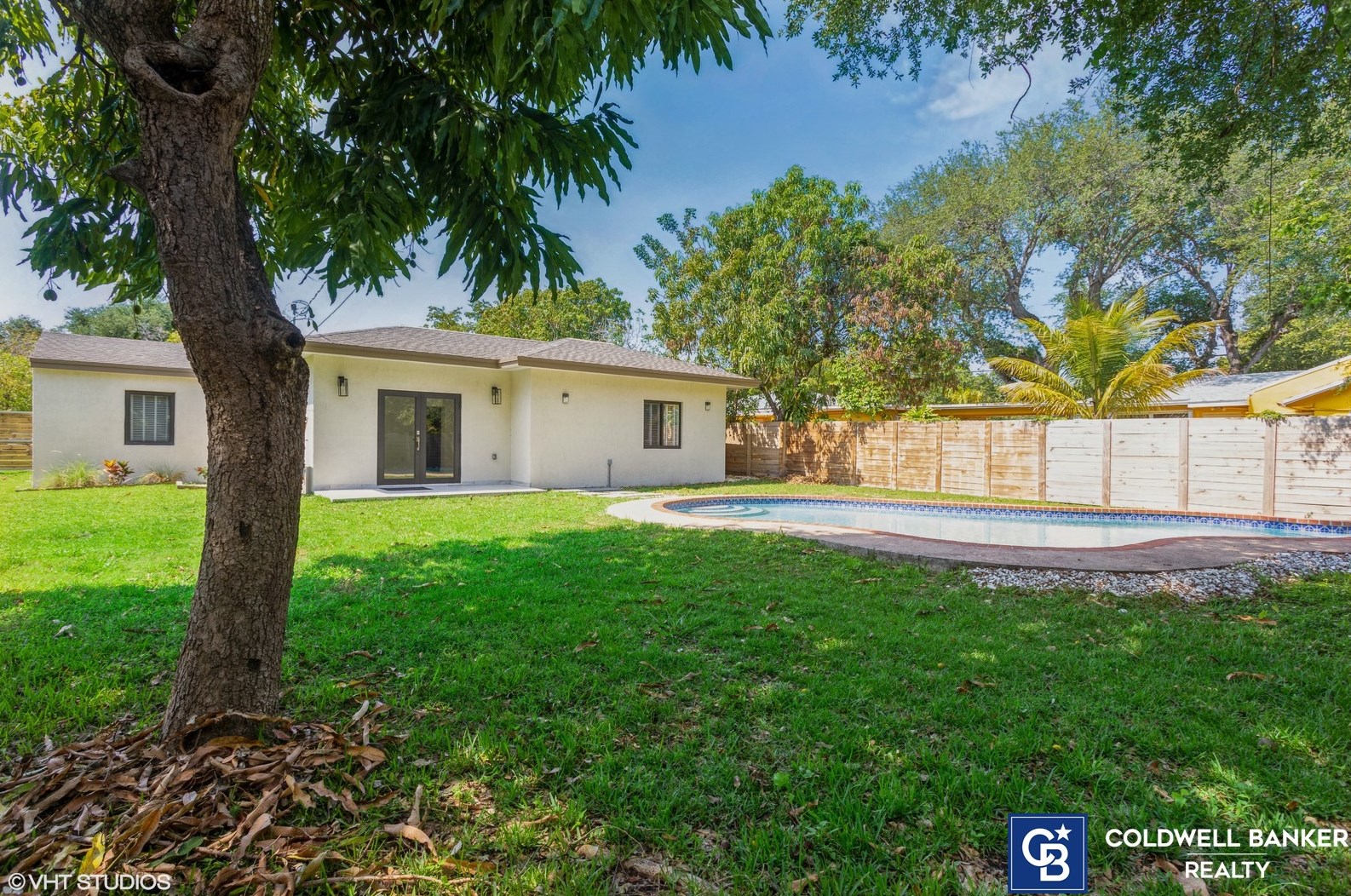 911 142 St, Miami FL 33176-7103 exterior