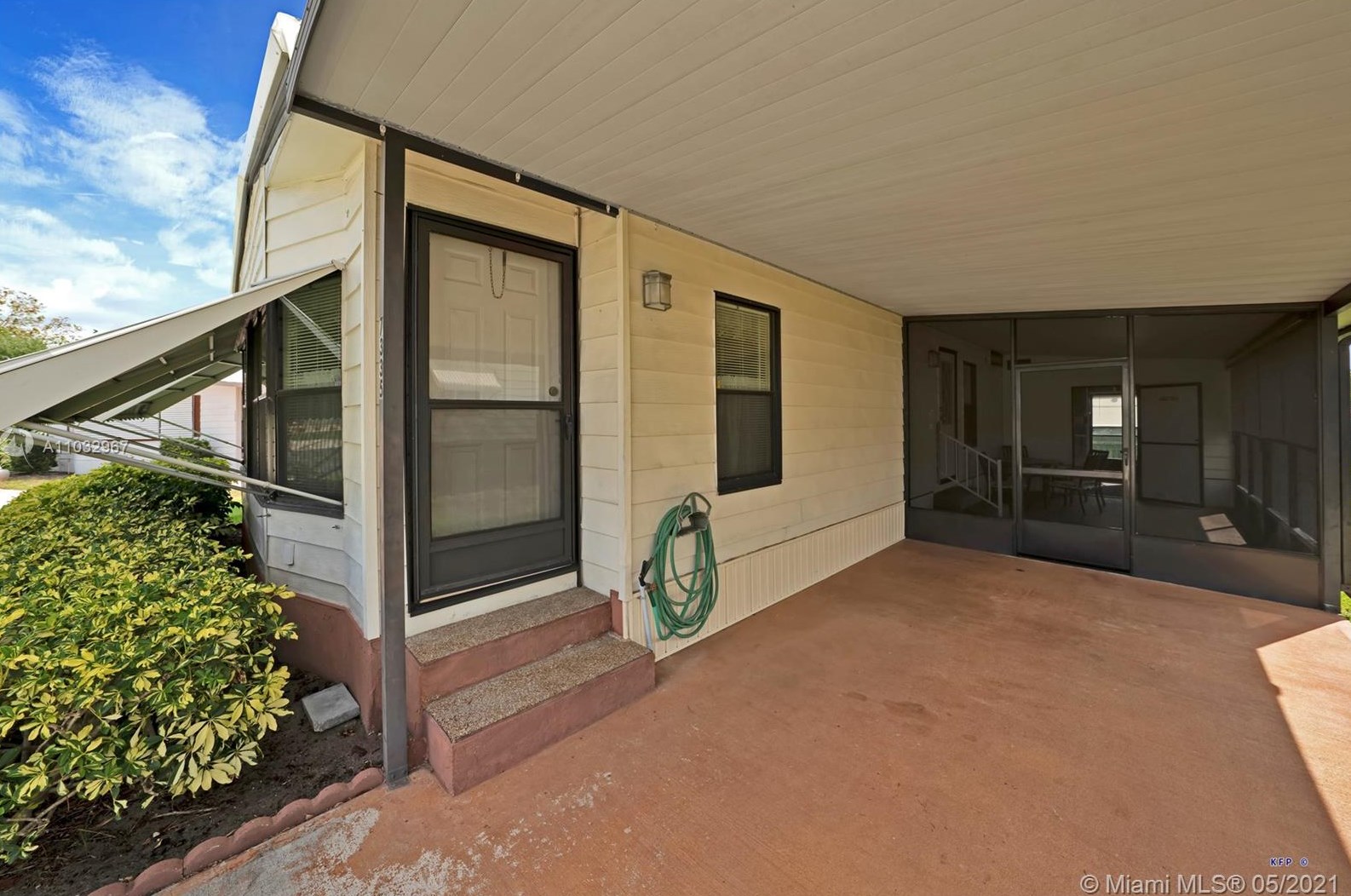 7335 Independence Ave, Hobe Sound, FL 33455-5857