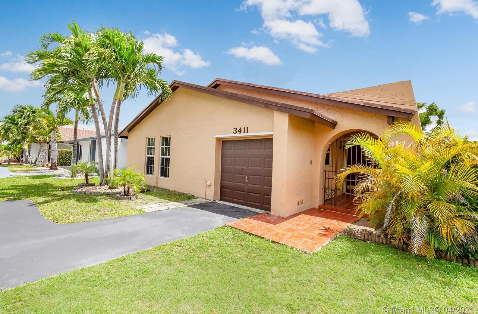 3411 114th Ct, Miami, FL 33165-3330