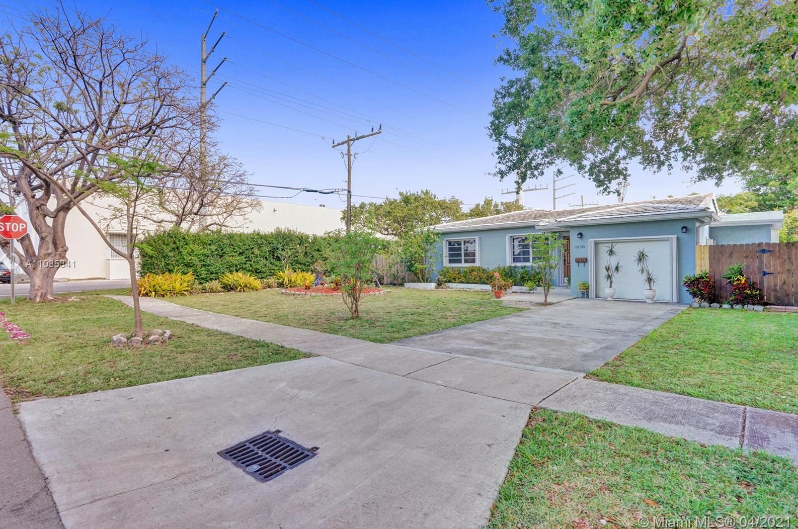 1390 129th St, Miami, FL 33161-4327