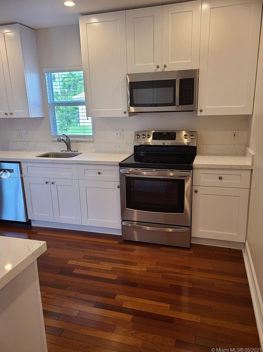 11909 Sw 17th Ct, Hollywood, FL 33025