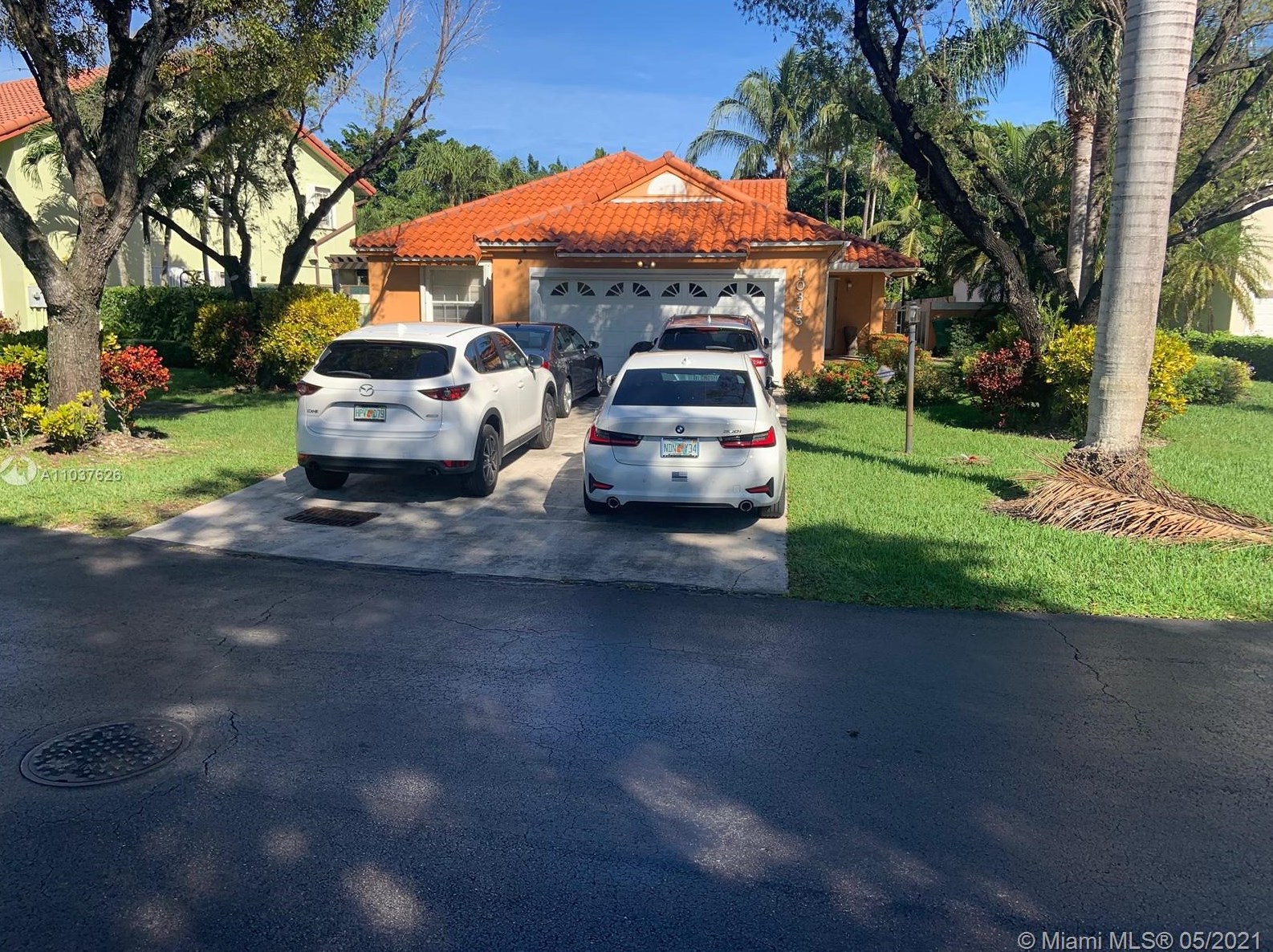 10345 43rd Ter, Miami, FL 33178-2251