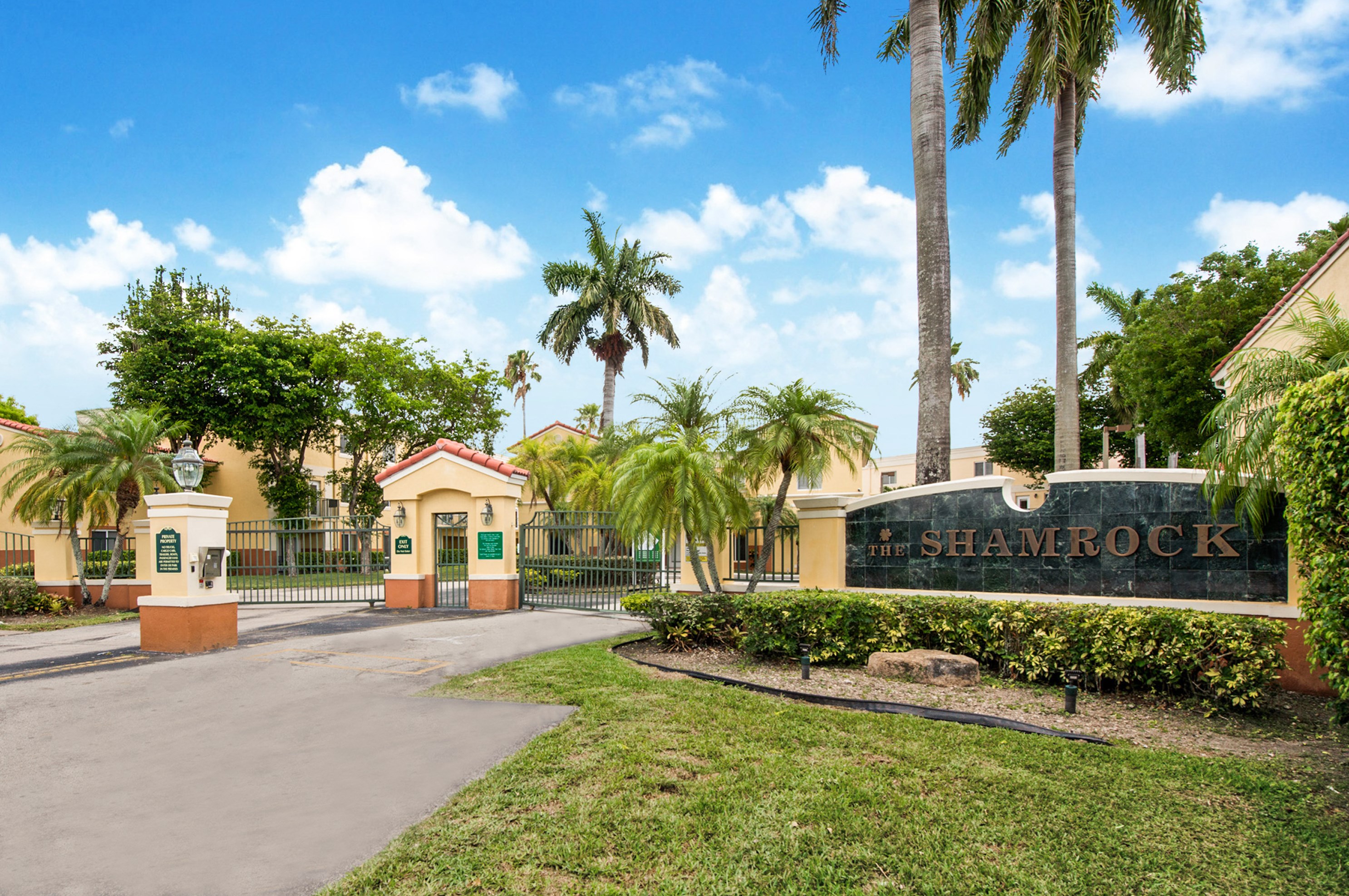 12635 91st St, Miami, FL 33186-1872