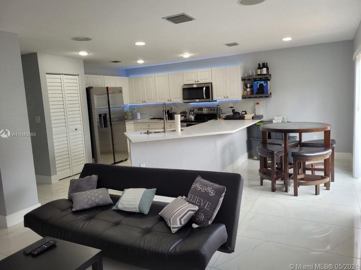 11612 Nw 51st Ter, Miami, FL 33178