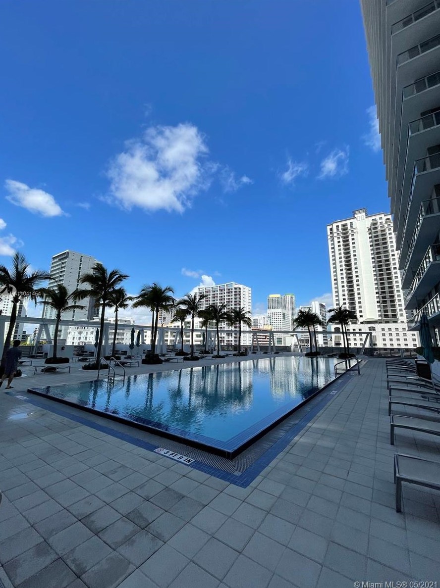 1111 Sw 1st Ave #3615-n, Miami, FL