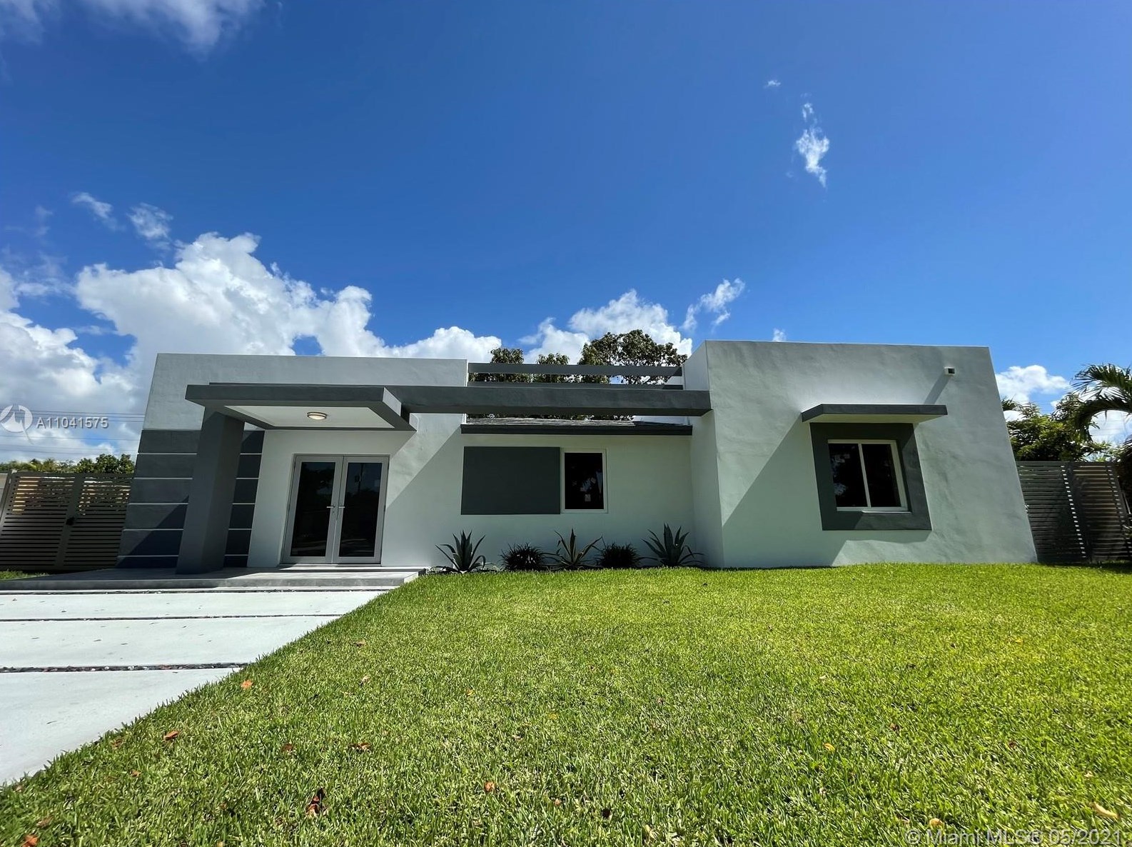 6551 39th Ter, Miami, FL 33155-4821