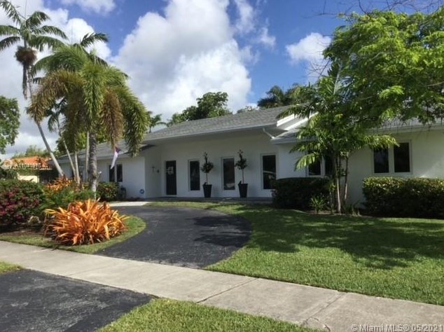 7421 176th St, Miami, FL 33157-6336