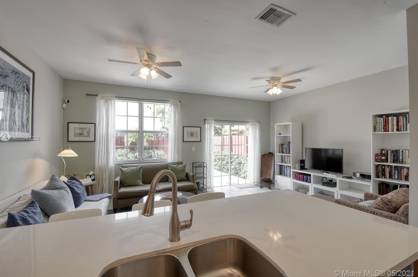 9065 203rd Ter, Miami FL  33189-1883 exterior
