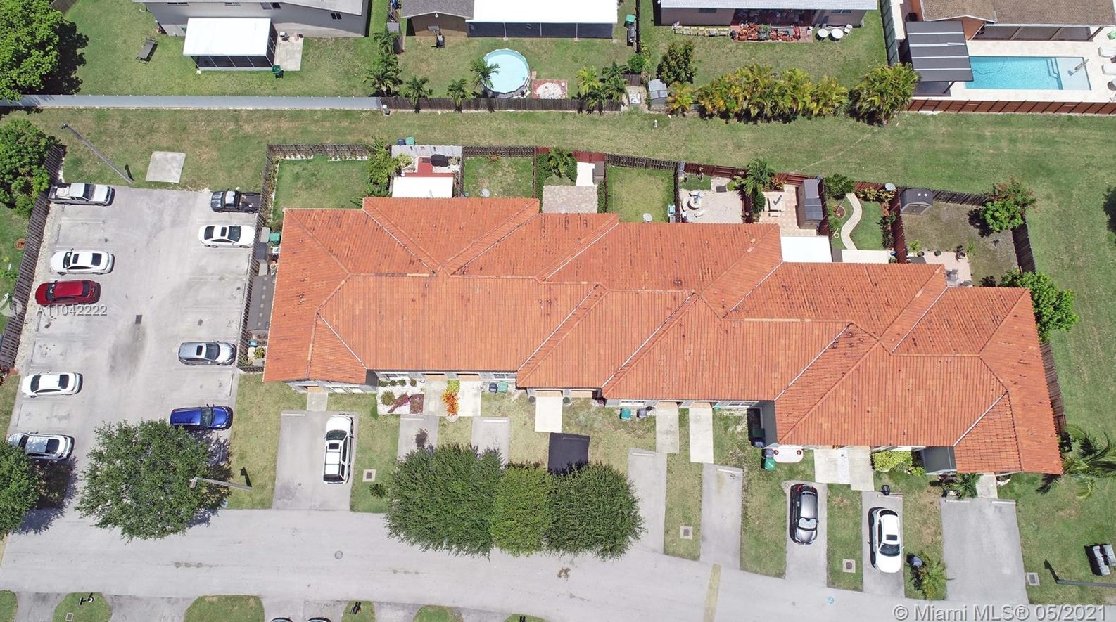 9065 203rd Ter, Miami FL  33189-1883 exterior