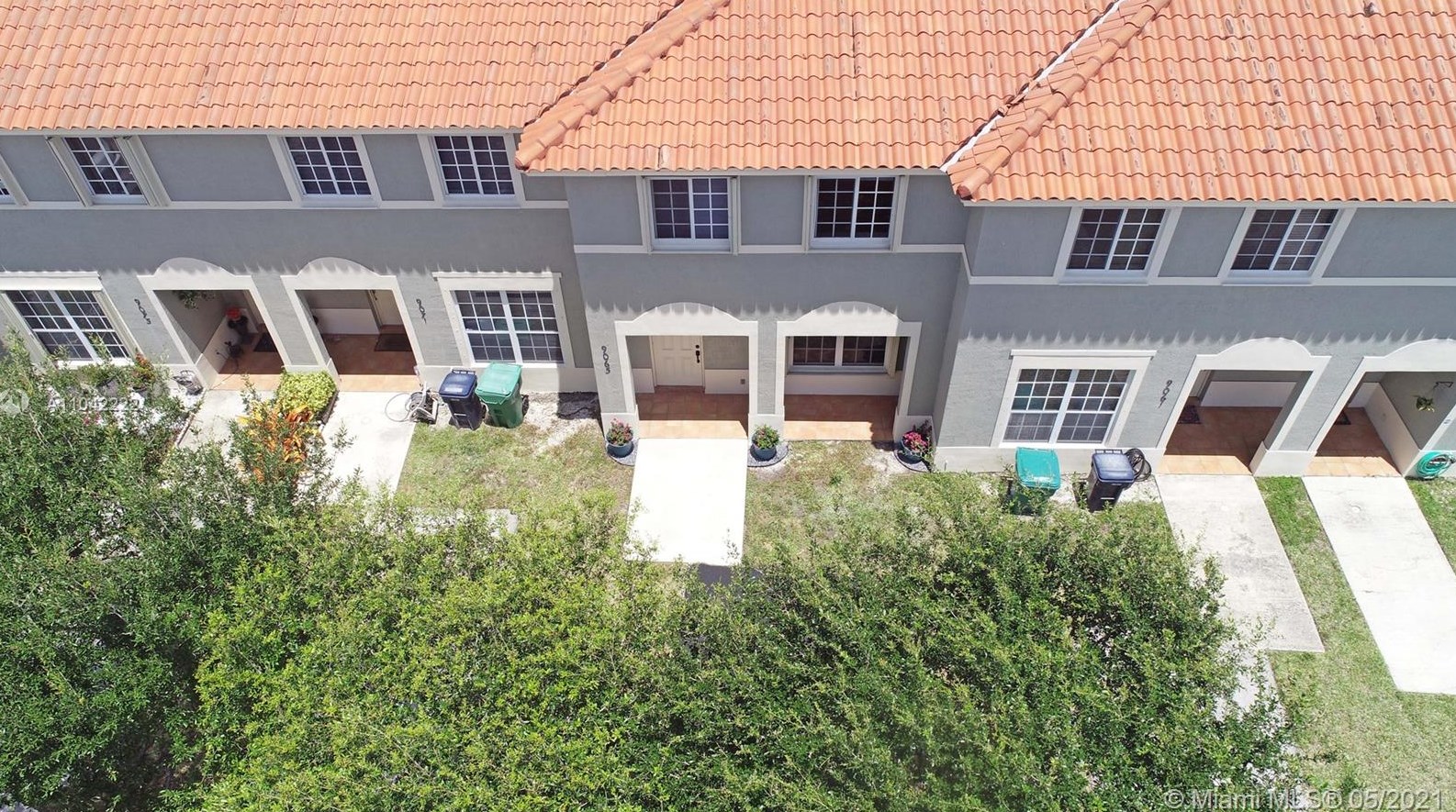 9065 203rd Ter, Miami FL  33189-1883 exterior