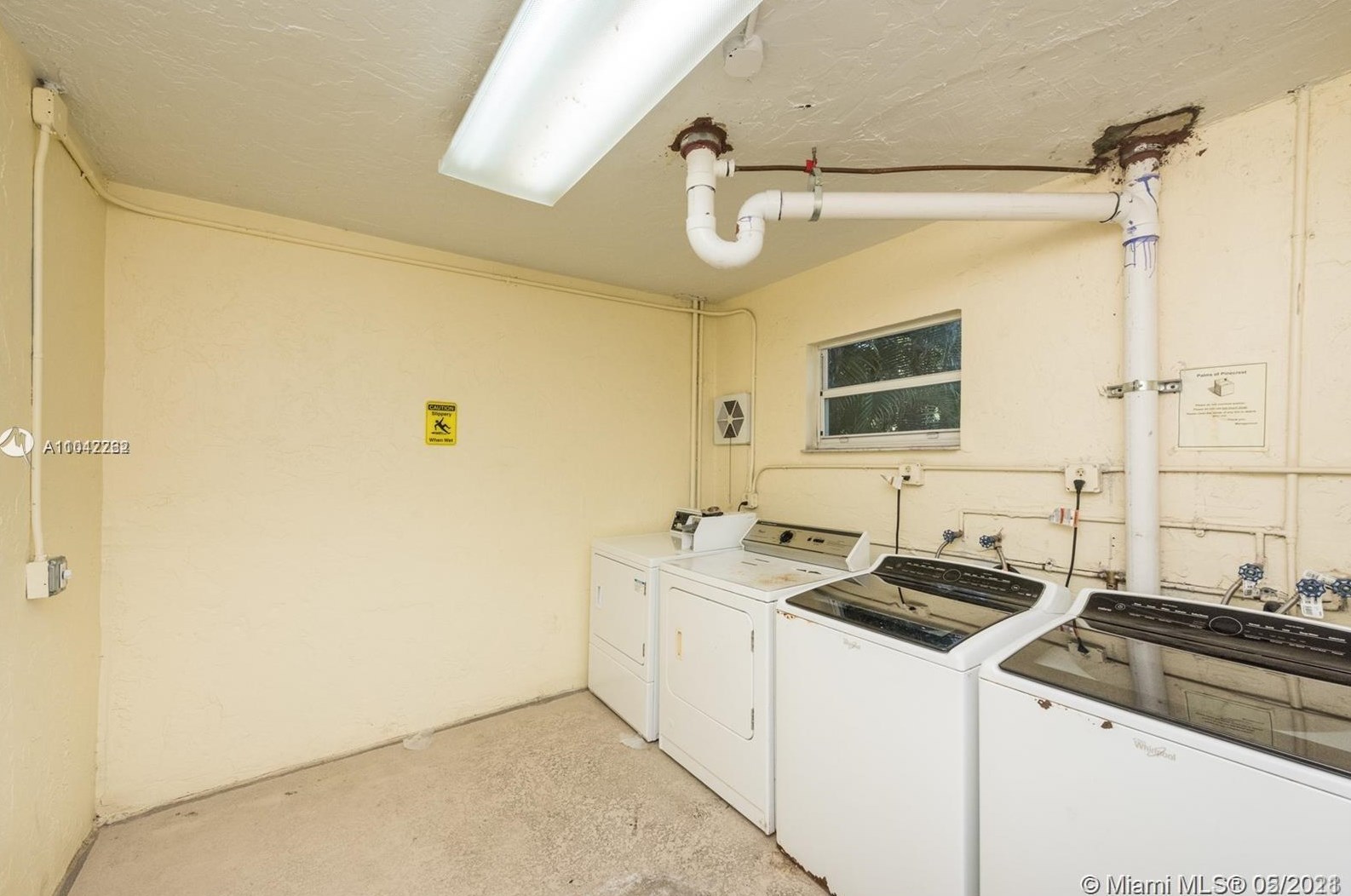 8950 69th Ct, Miami FL  33156-1646 exterior