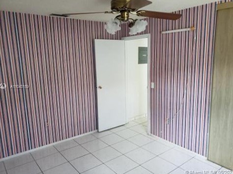 3036 Dolphin Dr, Hollywood FL  33025-2723 exterior