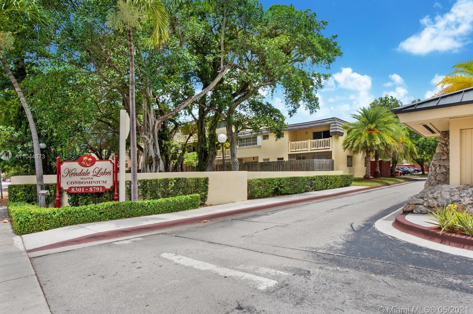 8665 137th Ave, Miami, FL 33183-4076
