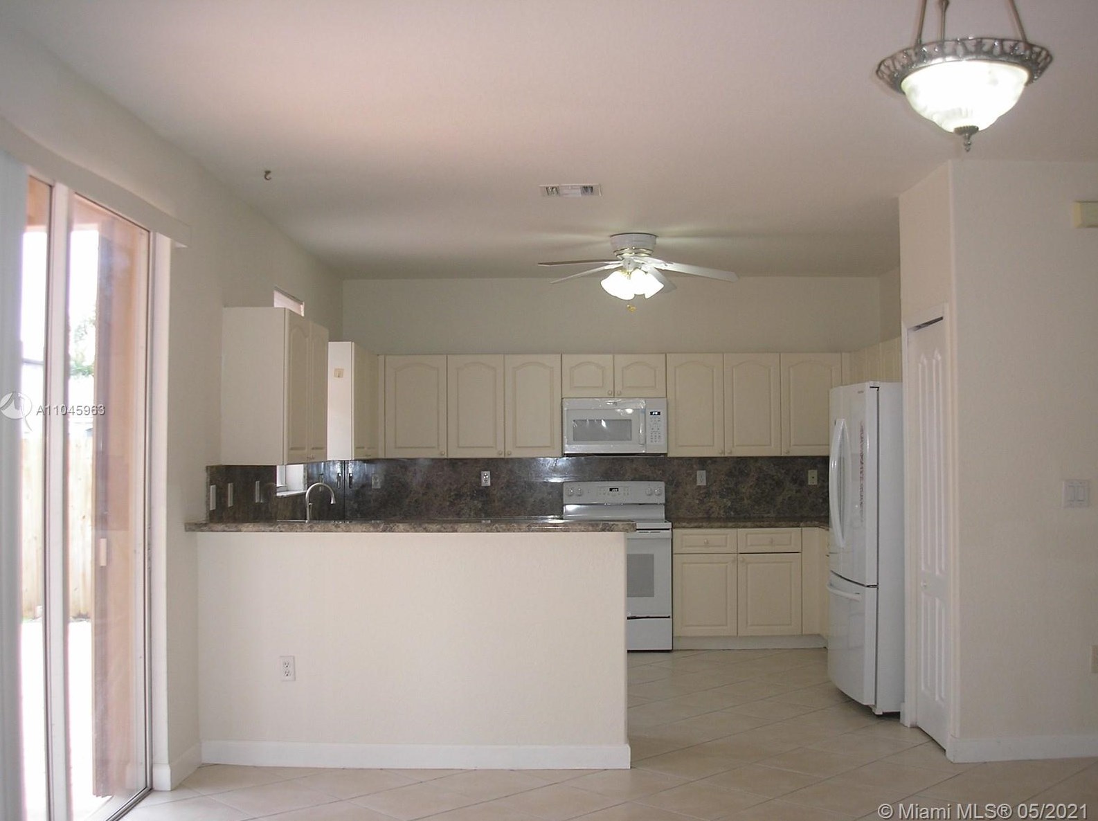 14442 10th St, Miami, FL 33184-3113