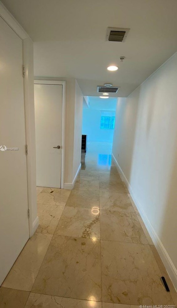 665 Ne 25th St Apt 905, Miami, FL 33137