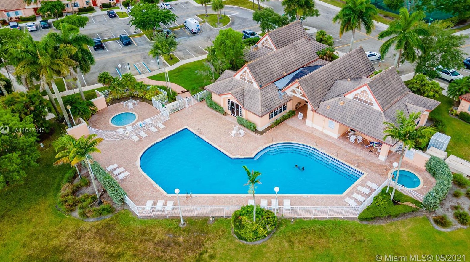 20886 Nw 2nd St, Hollywood, FL 33029