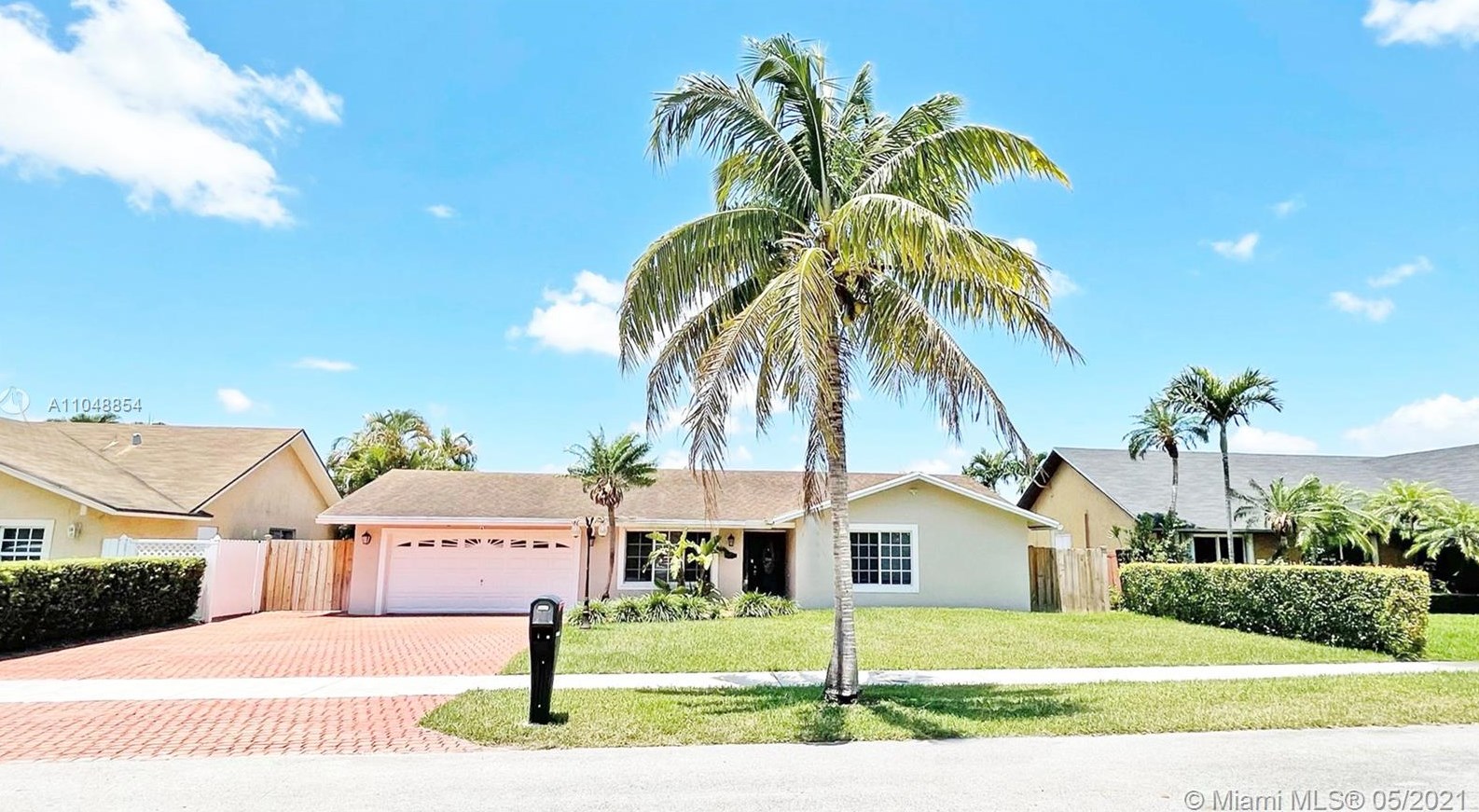 9814 133rd Road Ct, Miami, FL 33186-2203