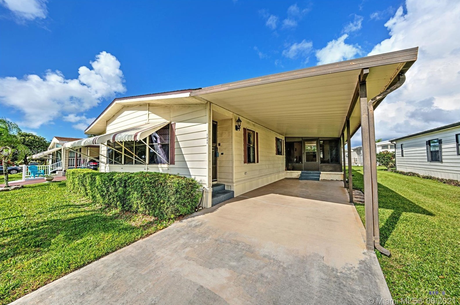 7843 Saratoga Dr, Hobe Sound, FL 33455-5914