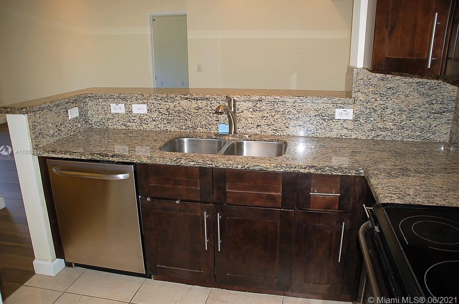 520 Sw 111th Ave Apt 304, Hollywood, FL 33025