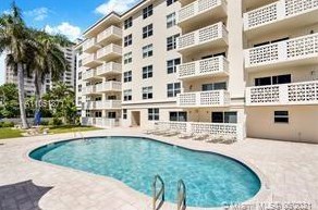 1901 Ocean Dr, Hollywood FL  33019-2423 exterior