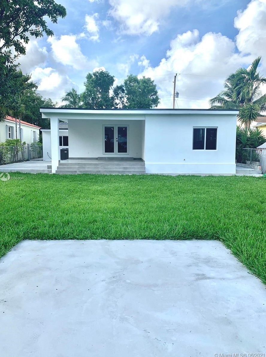 2028 25th St, Miami FL  33133-2410 exterior