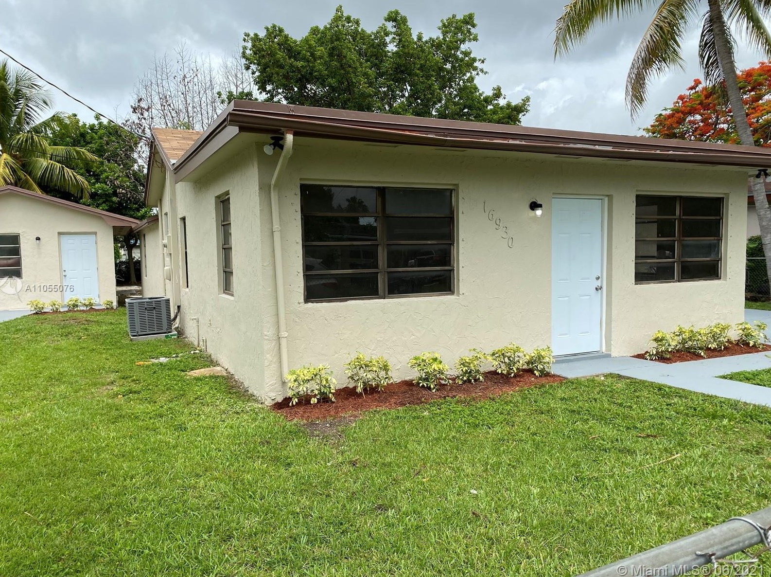 16930 94th Ave, Miami, FL 33157-4421
