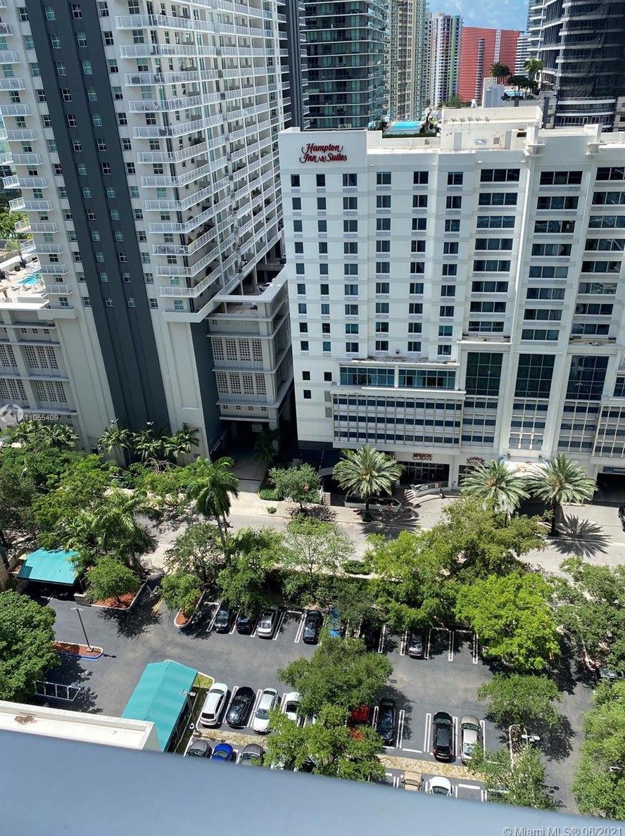 1111 1st Ave, Miami FL  33130-5400 exterior