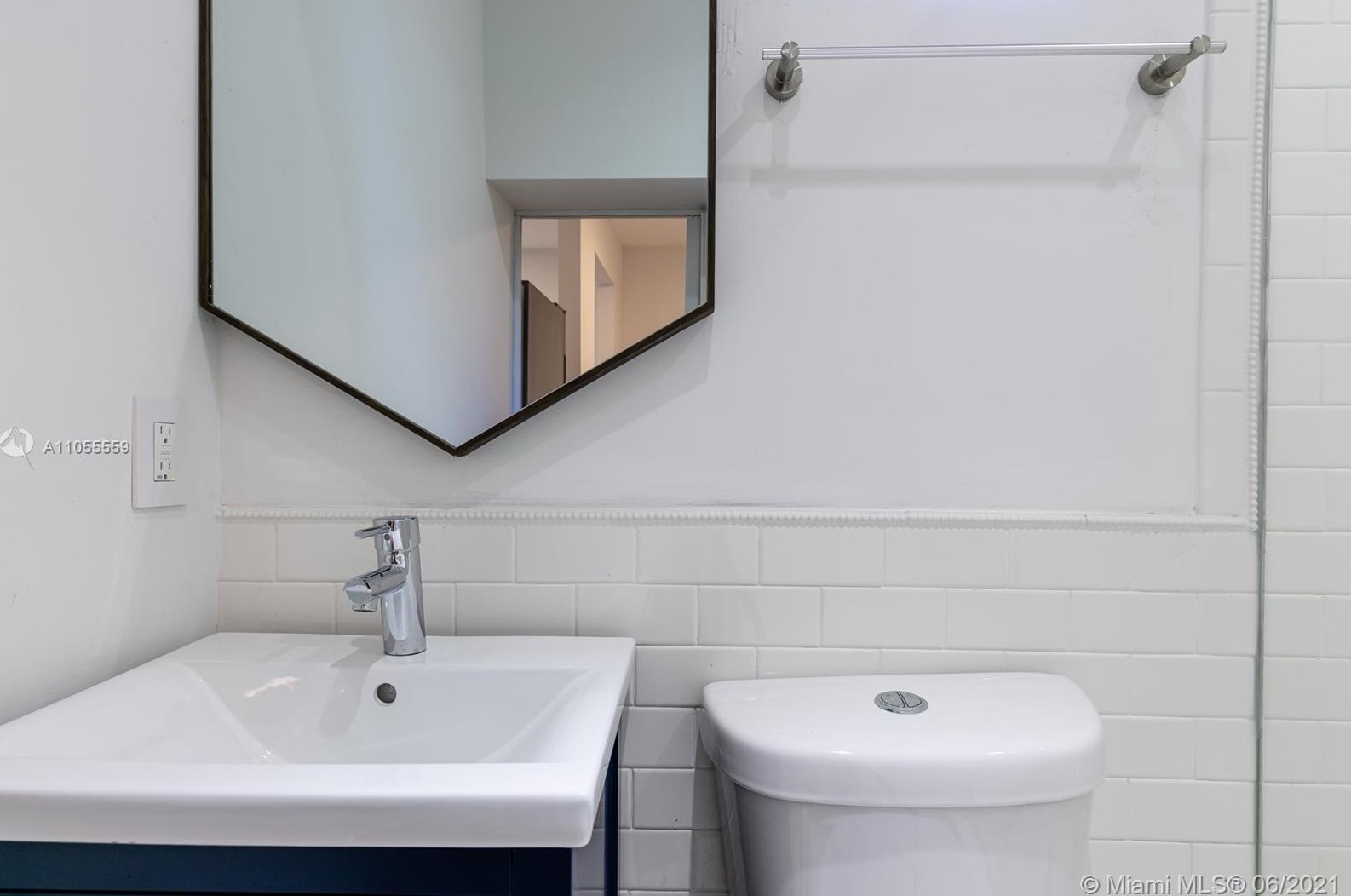 160 43 St, Miami FL 33137-3411 exterior