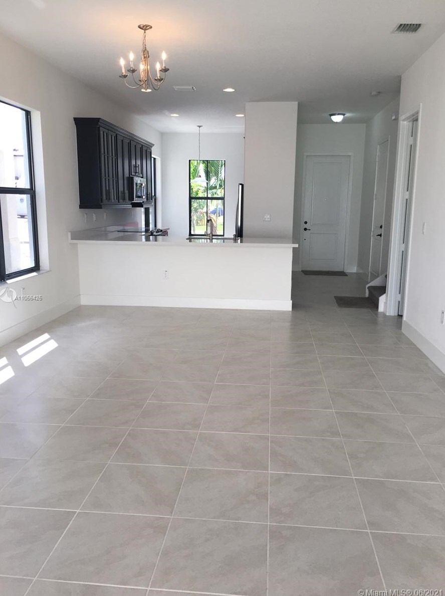 9709 W 34th Ln, Hialeah, FL 33018