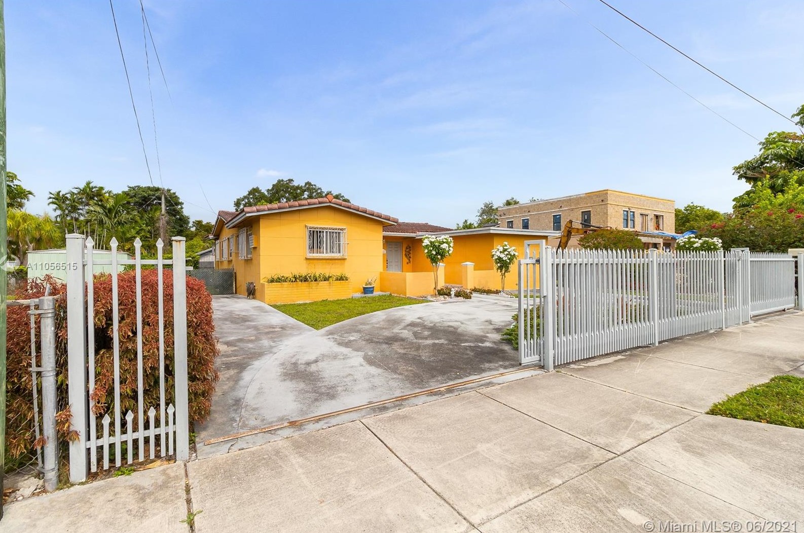 1840 62nd Ave, Miami, FL 33155-2009
