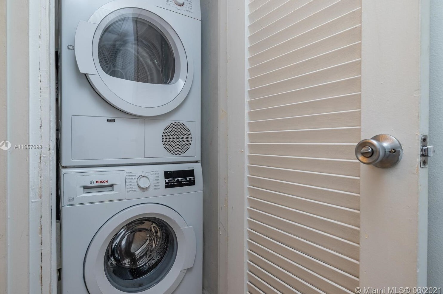 1200 West Ave, Miami Beach FL  33139-4308 exterior