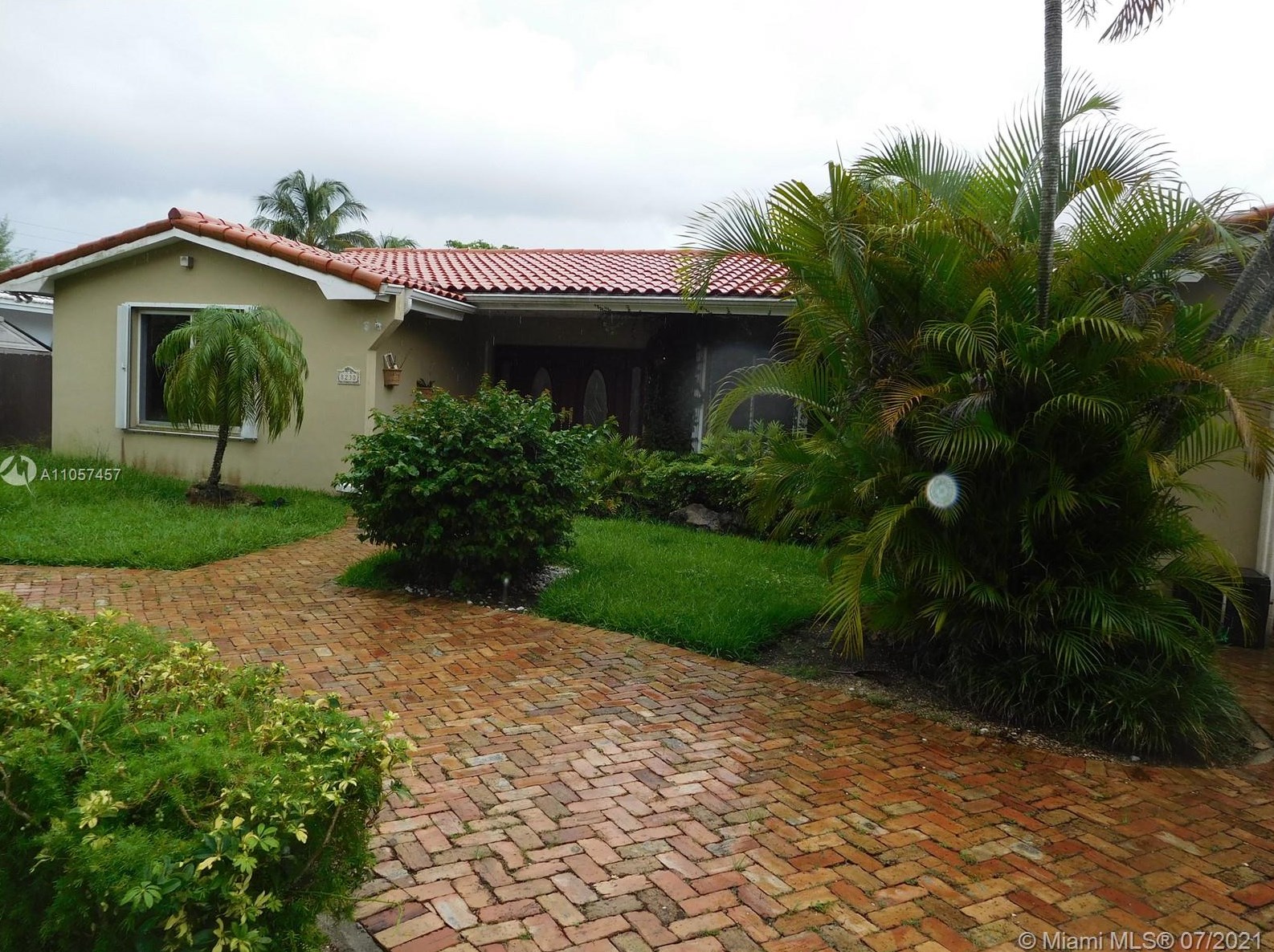 8230 Sw 48th St, Miami, FL 33155