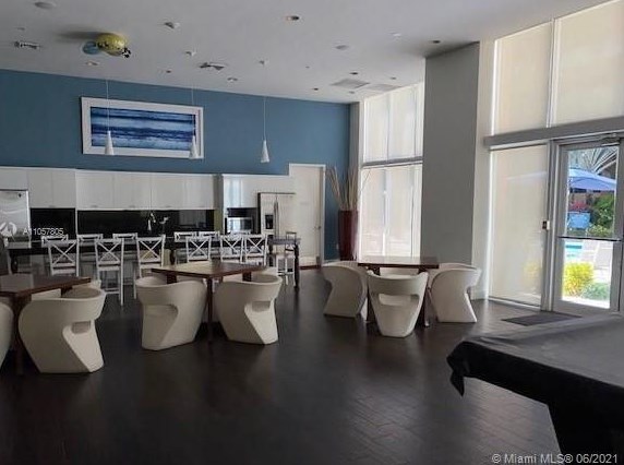 2775 187th St, Miami FL 33180-2912 exterior