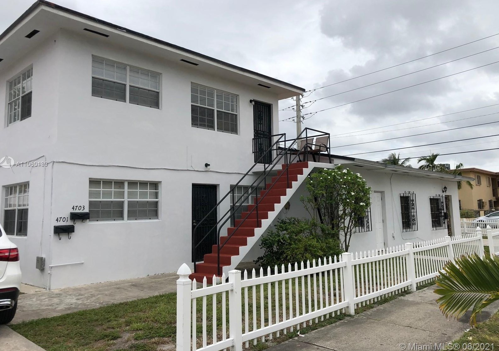 40 47th Ave, Miami, FL 33126-5210