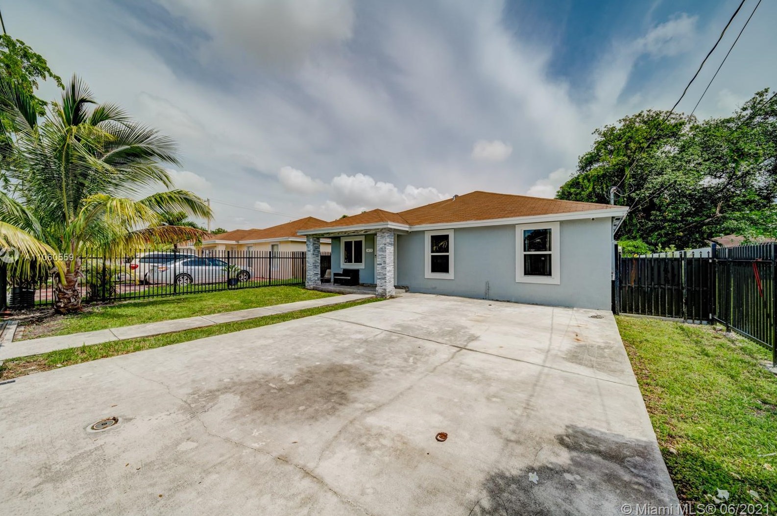 1473 58th Ter, Miami, FL 33142-2515