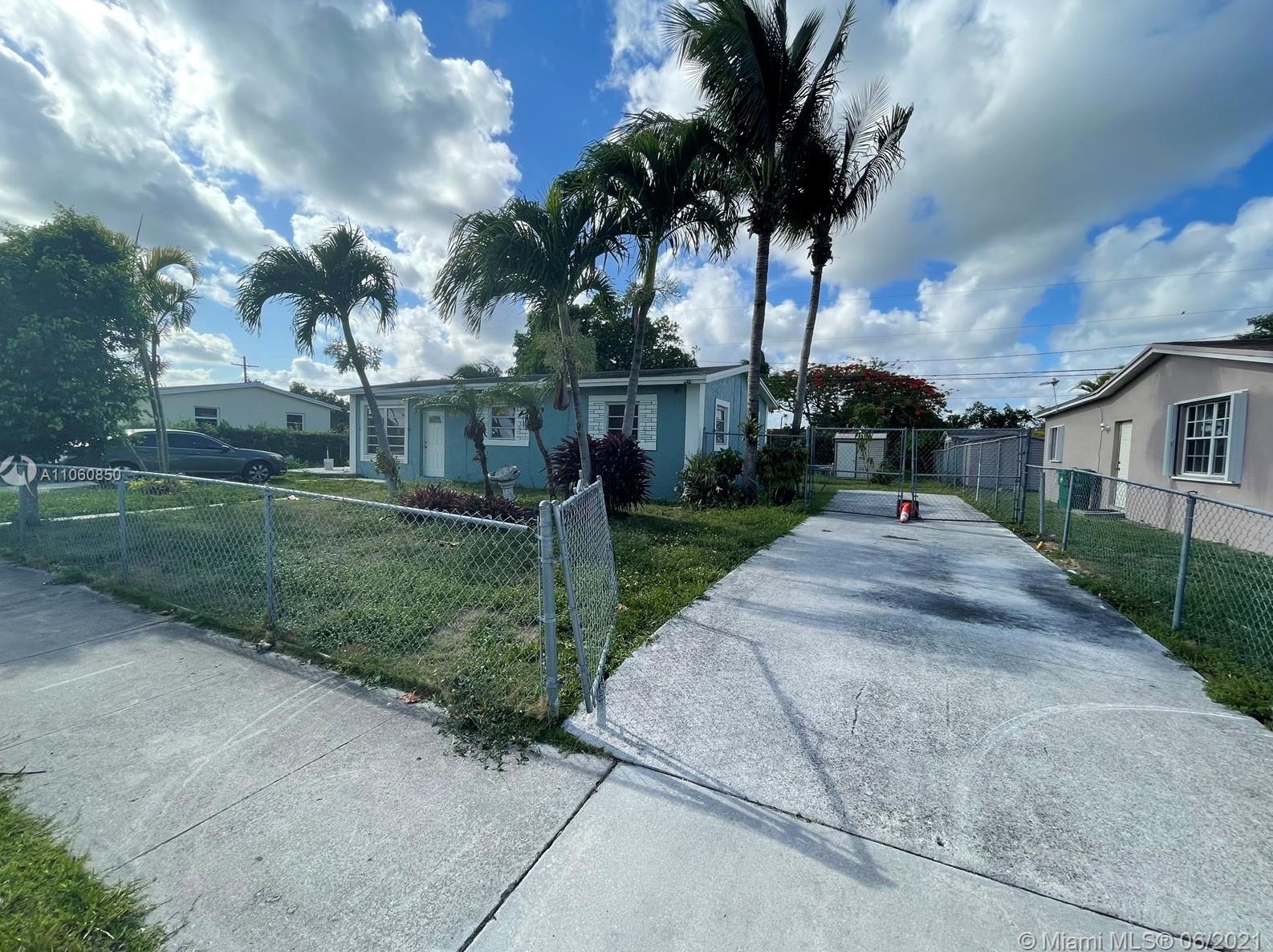 10741 152nd St, Miami, FL 33157-1326