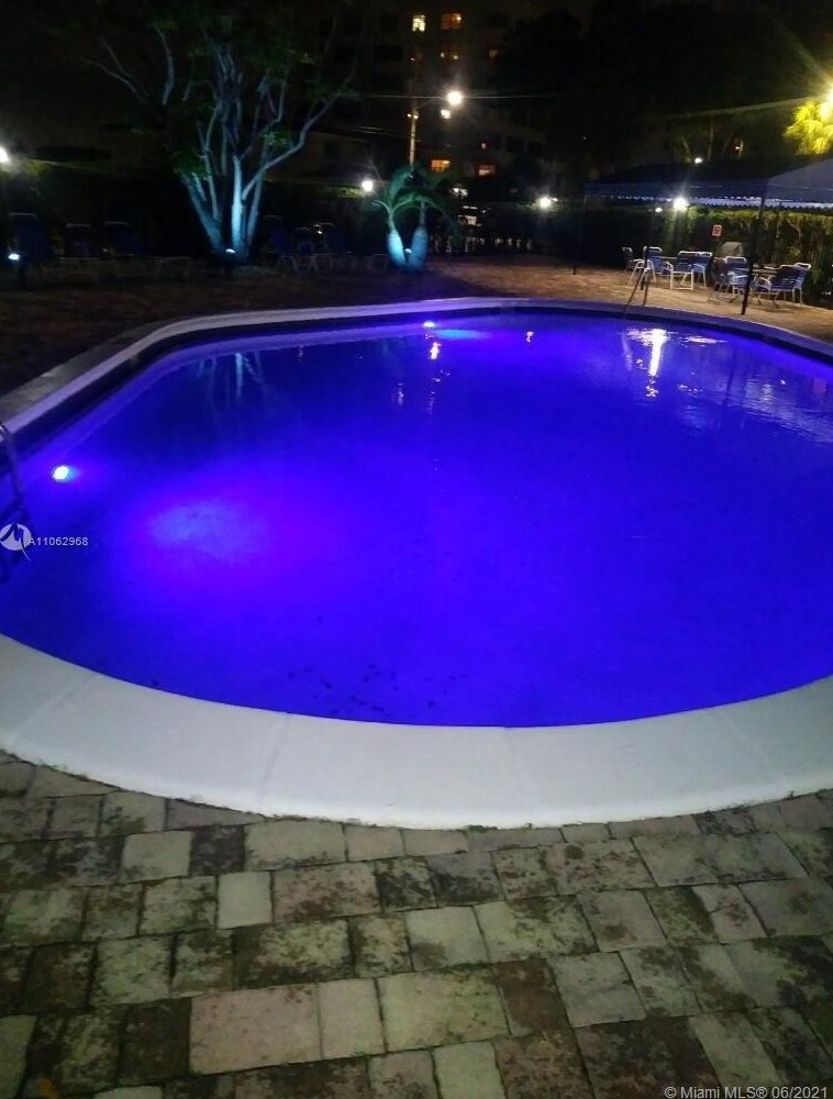 1001 91st St, Miami FL 33154-2797 exterior